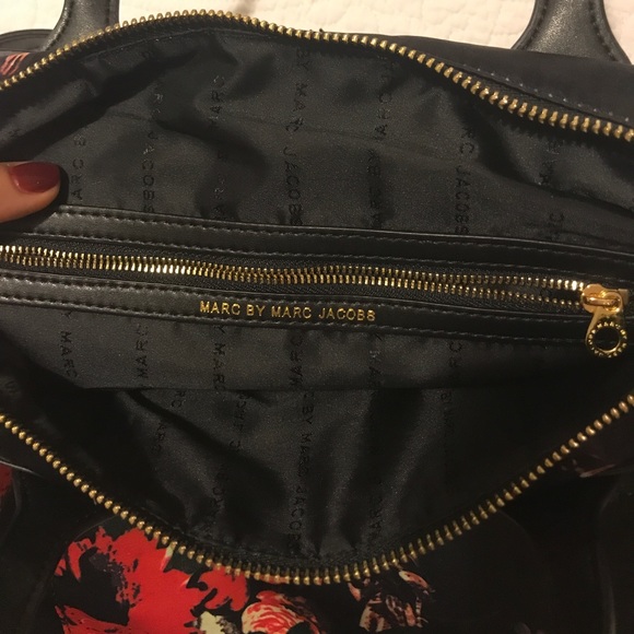 Marc by Marc Jacobs purse - Picture 5 of 6